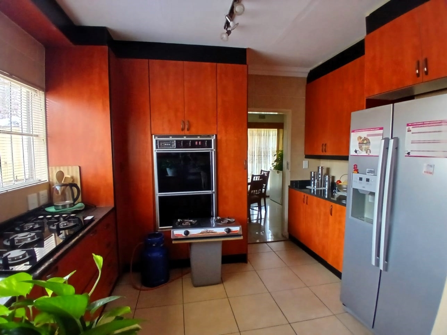 4 Bedroom Property for Sale in Birchleigh North Gauteng