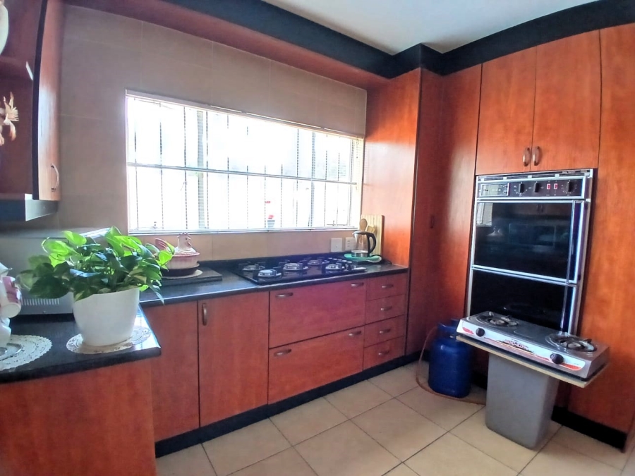 4 Bedroom Property for Sale in Birchleigh North Gauteng