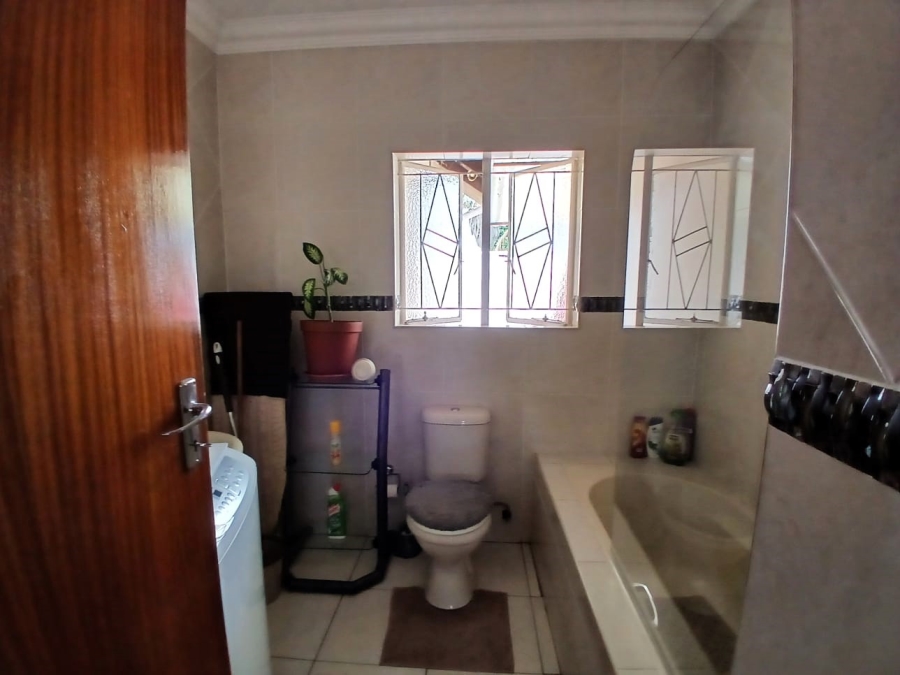 4 Bedroom Property for Sale in Birchleigh North Gauteng