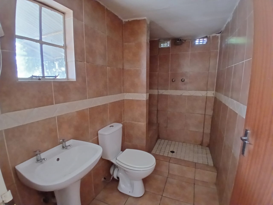 4 Bedroom Property for Sale in Birchleigh North Gauteng