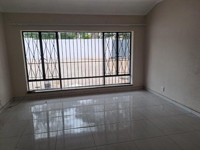 To Let 1 Bedroom Property for Rent in Eastleigh Ridge Gauteng