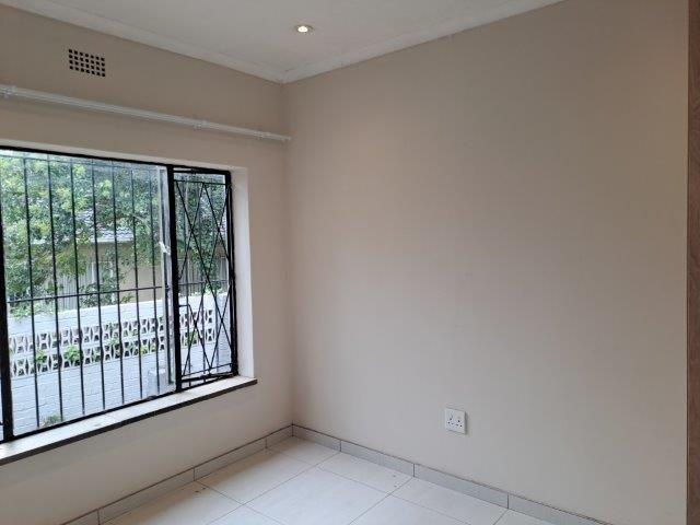 To Let 1 Bedroom Property for Rent in Eastleigh Ridge Gauteng