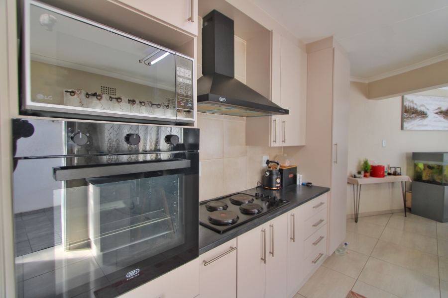 3 Bedroom Property for Sale in Halfway Gardens Gauteng