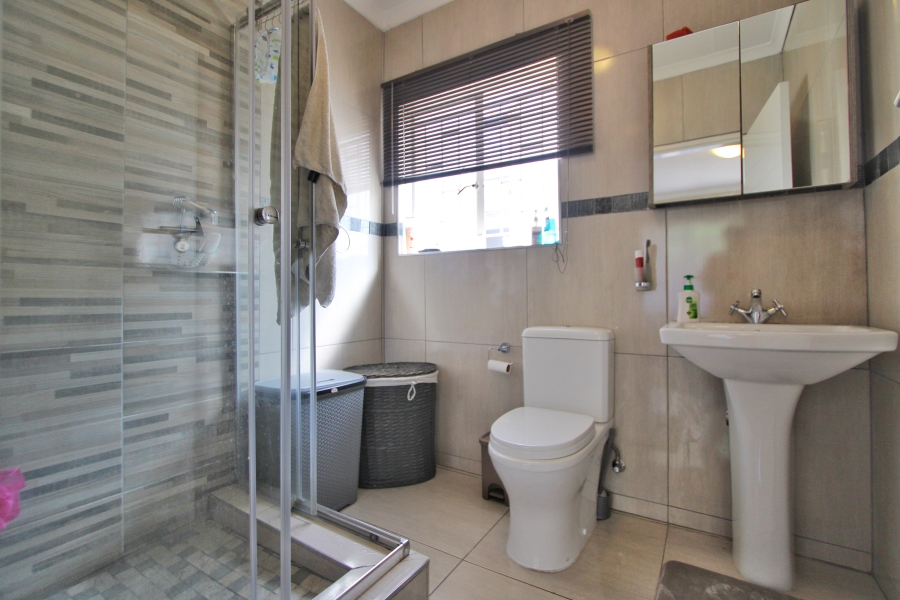3 Bedroom Property for Sale in Halfway Gardens Gauteng