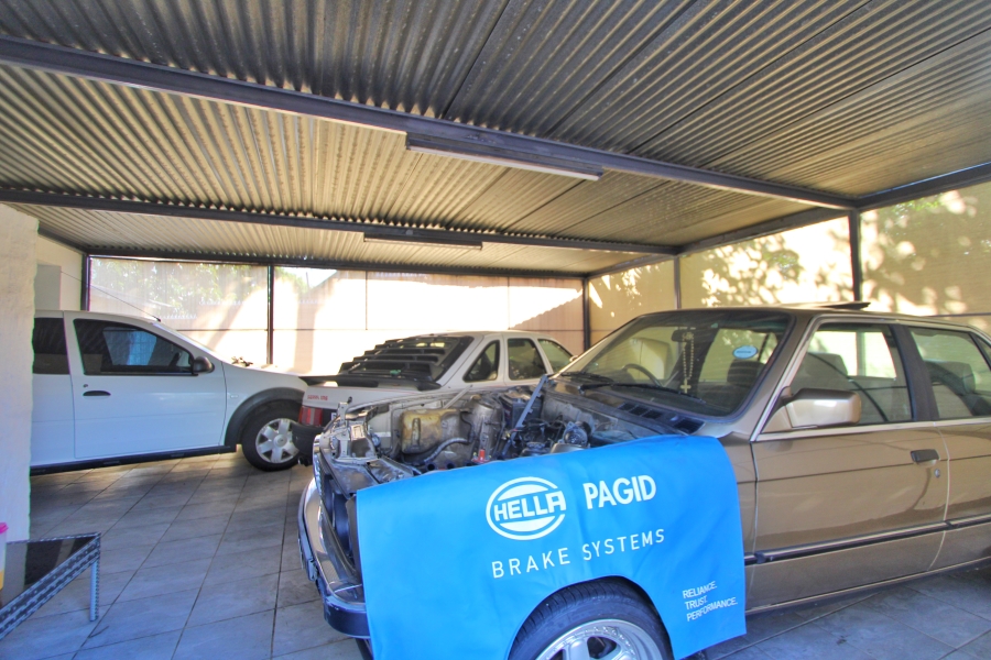 3 Bedroom Property for Sale in Halfway Gardens Gauteng