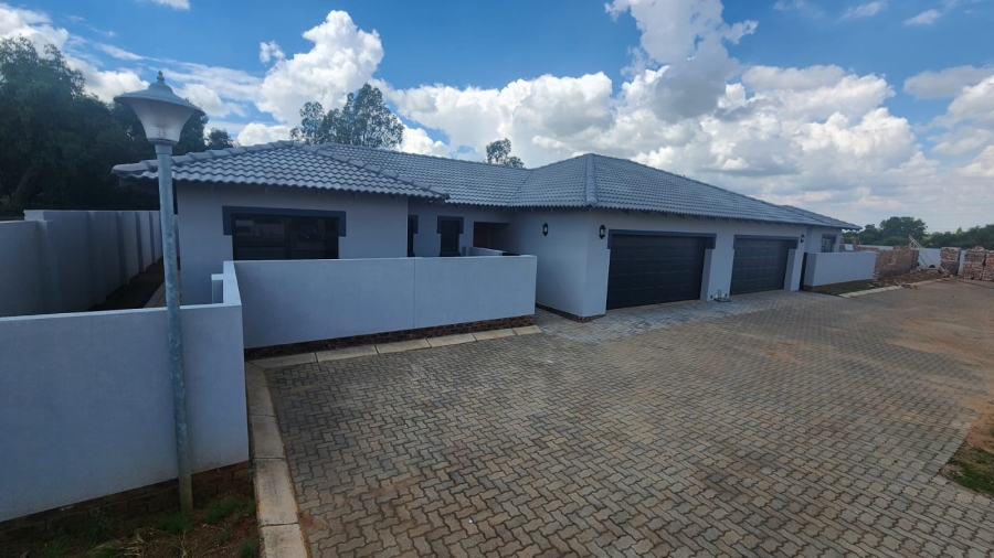 3 Bedroom Property for Sale in Brentwood Gauteng