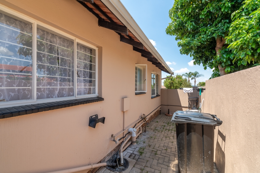 2 Bedroom Property for Sale in Northwold Gauteng