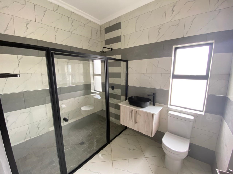 To Let 5 Bedroom Property for Rent in Six Fountains Residential Estate Gauteng