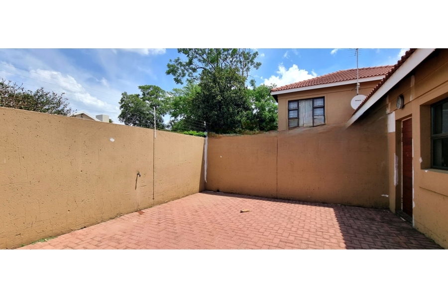 To Let 3 Bedroom Property for Rent in Eden Glen Gauteng