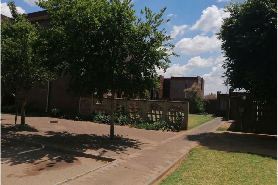 2 Bedroom Property for Sale in Vanderbijlpark SE 1 Gauteng