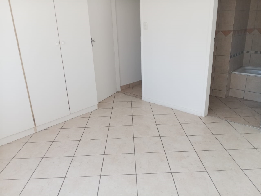 To Let 2 Bedroom Property for Rent in Vorna Valley Gauteng