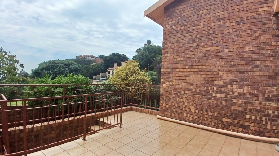 5 Bedroom Property for Sale in Glenvista Gauteng
