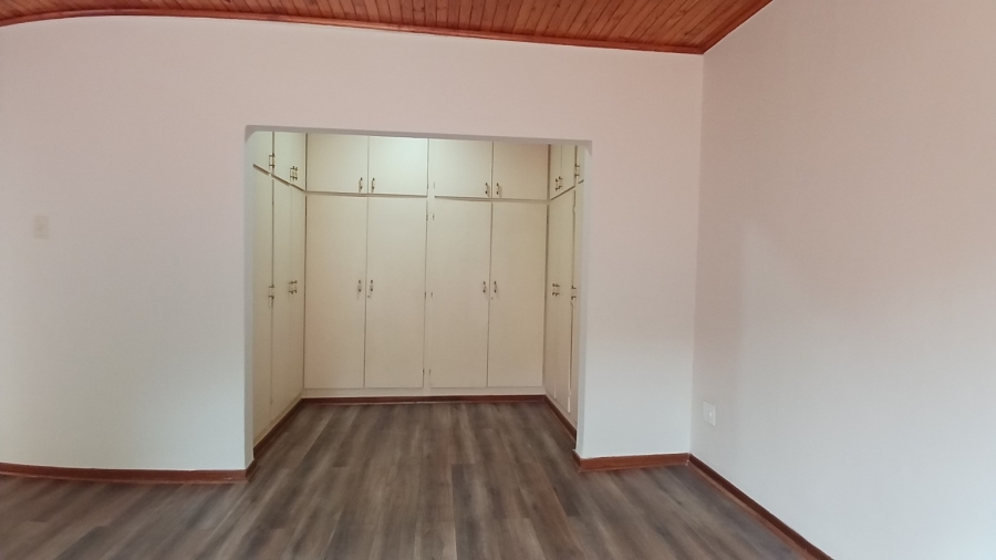5 Bedroom Property for Sale in Glenvista Gauteng