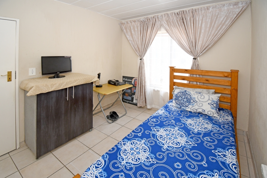 2 Bedroom Property for Sale in Kew Gauteng