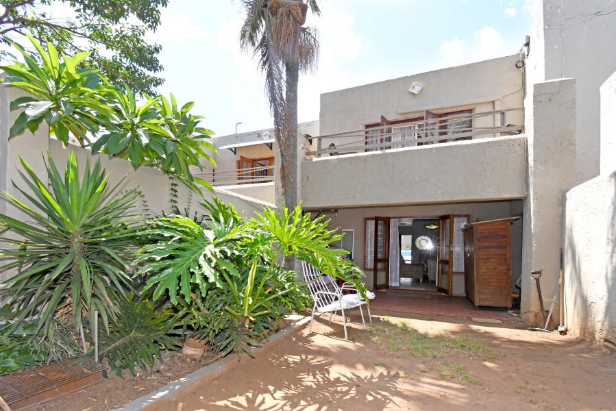 2 Bedroom Property for Sale in Kew Gauteng