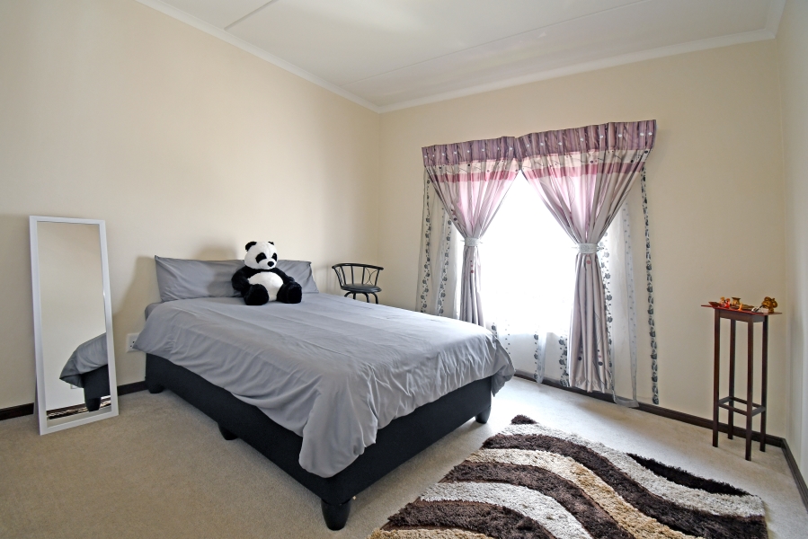 2 Bedroom Property for Sale in Broadacres Gauteng