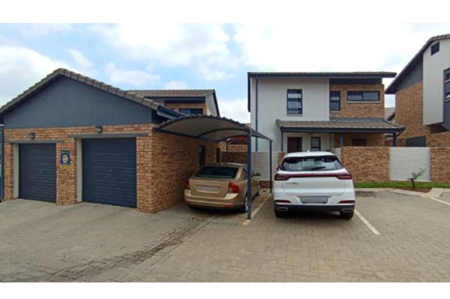 3 Bedroom Property for Sale in Amberfield Valley Gauteng