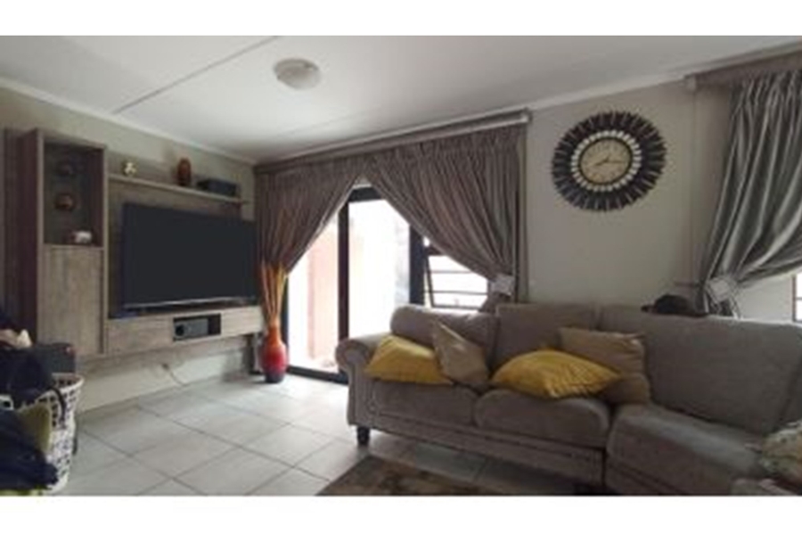 3 Bedroom Property for Sale in Amberfield Valley Gauteng