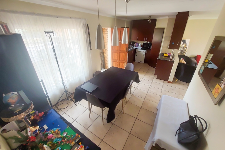 2 Bedroom Property for Sale in The Reeds Gauteng