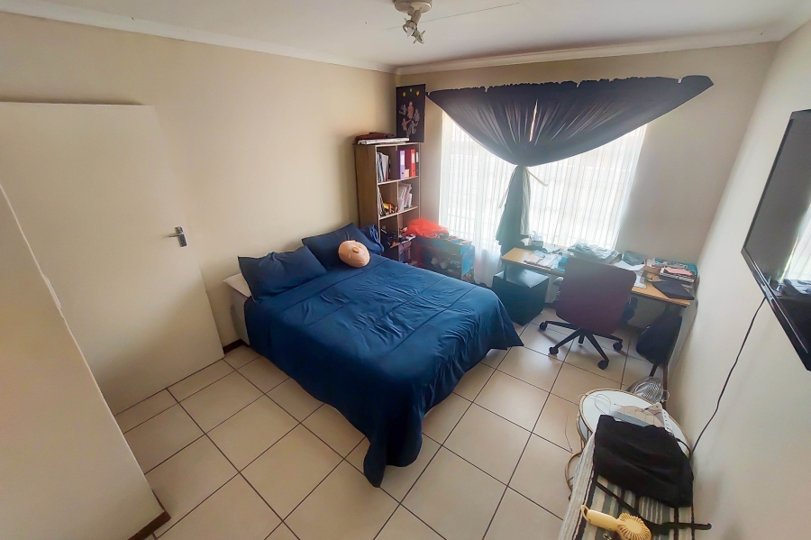 2 Bedroom Property for Sale in The Reeds Gauteng