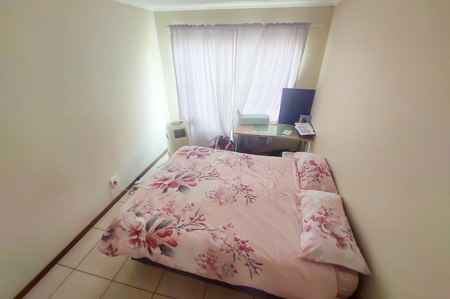 2 Bedroom Property for Sale in The Reeds Gauteng