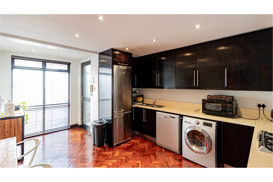 2 Bedroom Property for Sale in Greenside Gauteng