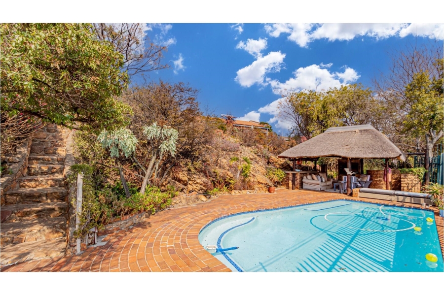 4 Bedroom Property for Sale in Northcliff Gauteng