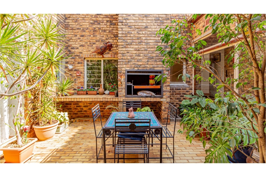 4 Bedroom Property for Sale in Northcliff Gauteng