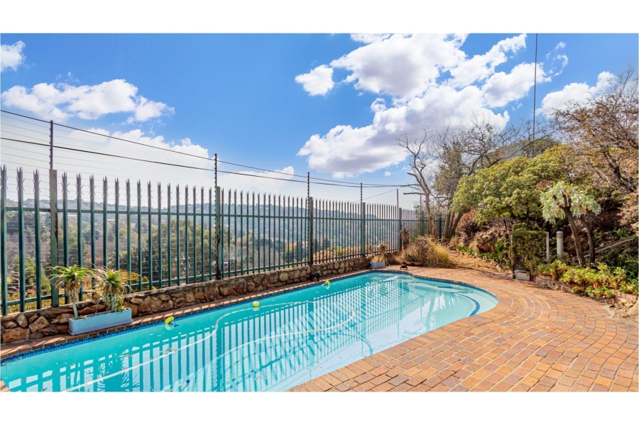 4 Bedroom Property for Sale in Northcliff Gauteng