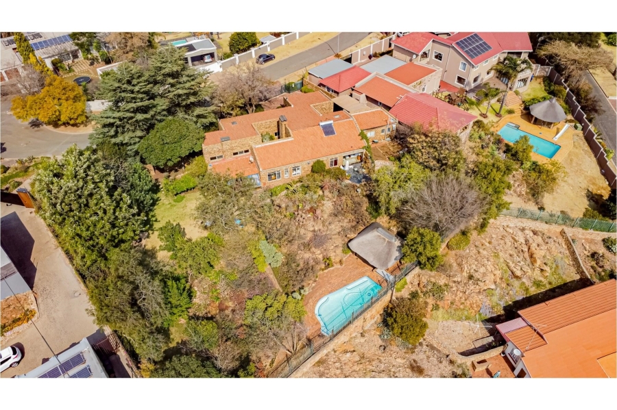 4 Bedroom Property for Sale in Northcliff Gauteng