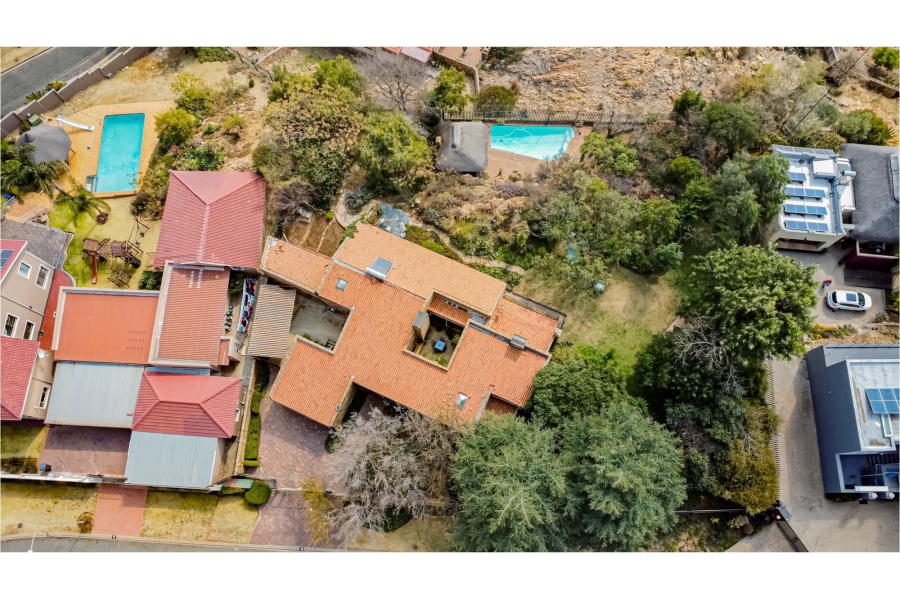 4 Bedroom Property for Sale in Northcliff Gauteng