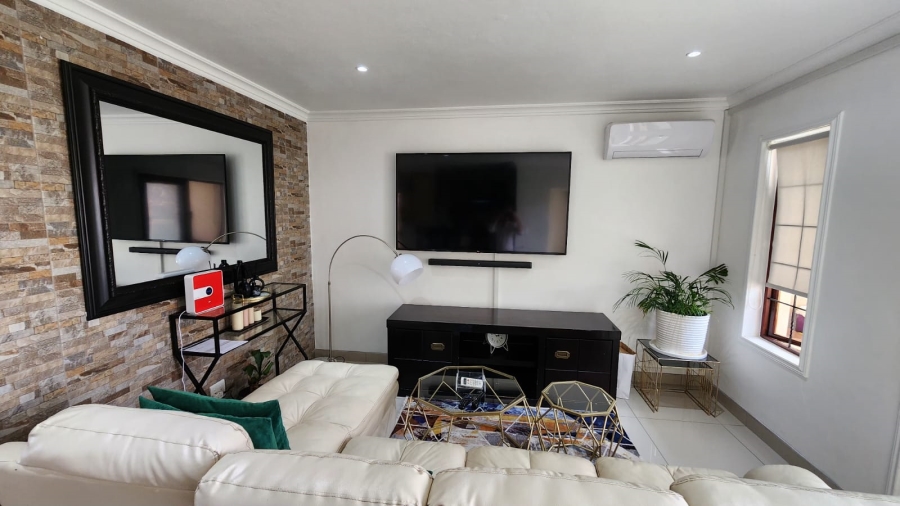 2 Bedroom Property for Sale in Montana Gauteng