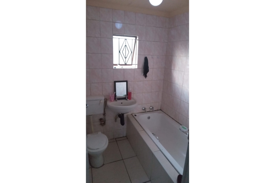 2 Bedroom Property for Sale in Stretford Gauteng