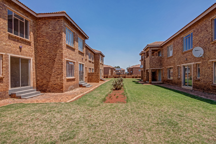 2 Bedroom Property for Sale in Krugersrus Gauteng