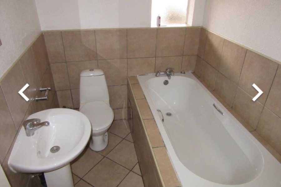 2 Bedroom Property for Sale in Krugersrus Gauteng