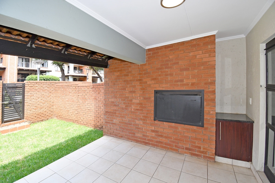 2 Bedroom Property for Sale in Greenstone Hill Gauteng