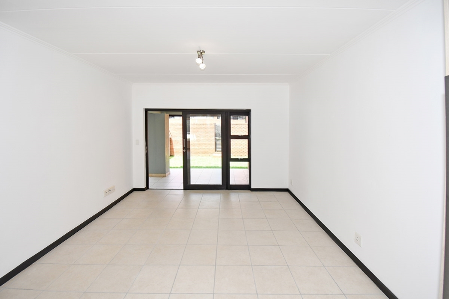 2 Bedroom Property for Sale in Greenstone Hill Gauteng