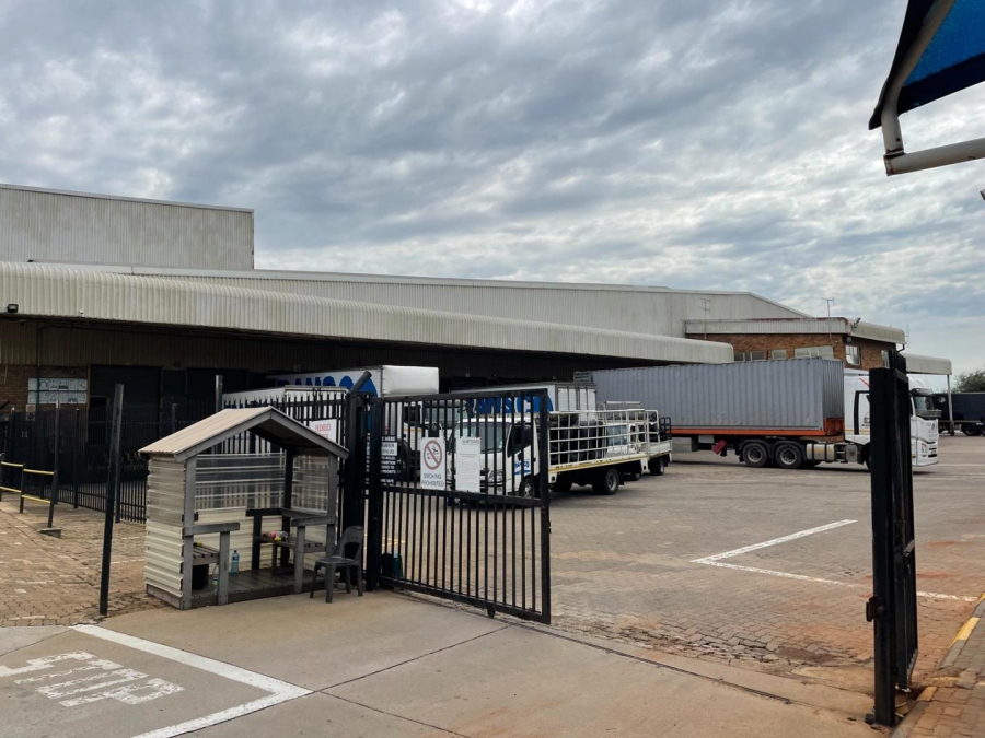 To Let commercial Property for Rent in Jet Park Gauteng