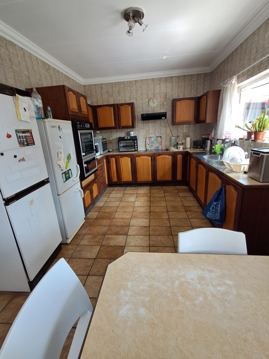 4 Bedroom Property for Sale in Randhart Gauteng