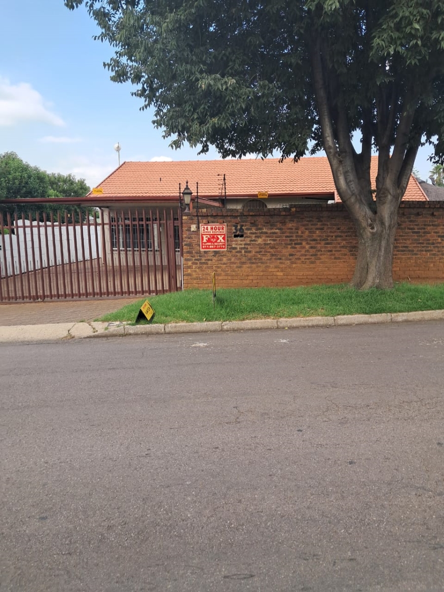 3 Bedroom Property for Sale in Randhart Gauteng