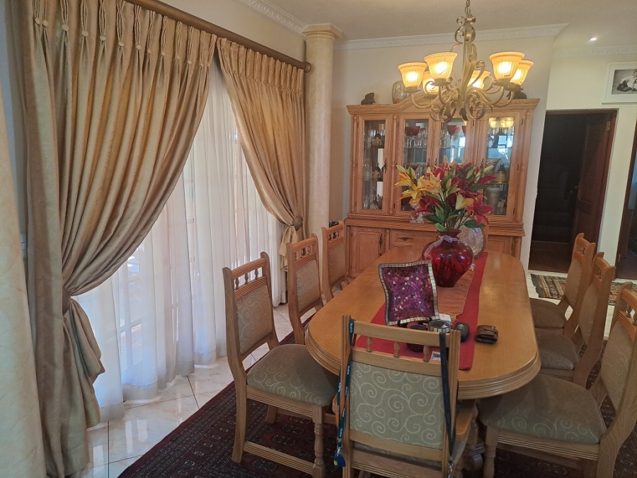 4 Bedroom Property for Sale in Linmeyer Gauteng