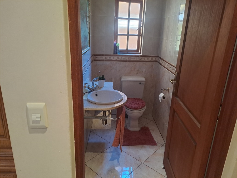 4 Bedroom Property for Sale in Linmeyer Gauteng