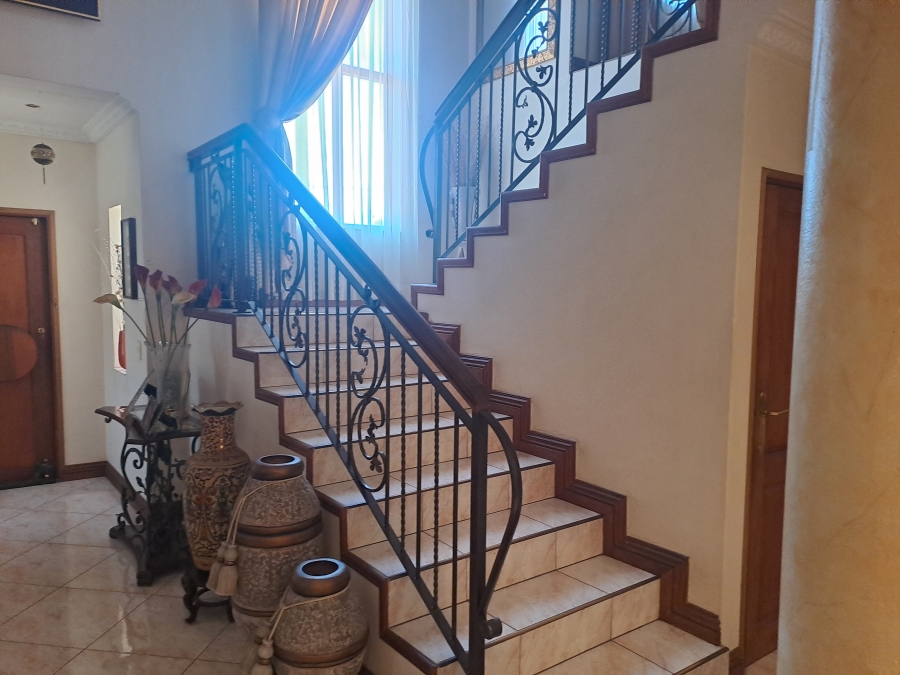 4 Bedroom Property for Sale in Linmeyer Gauteng