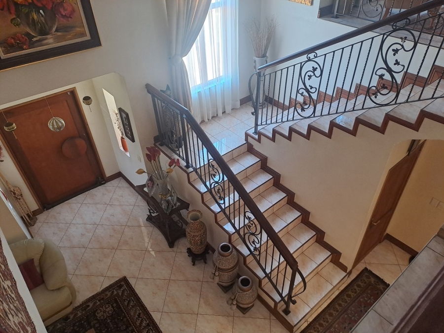 4 Bedroom Property for Sale in Linmeyer Gauteng