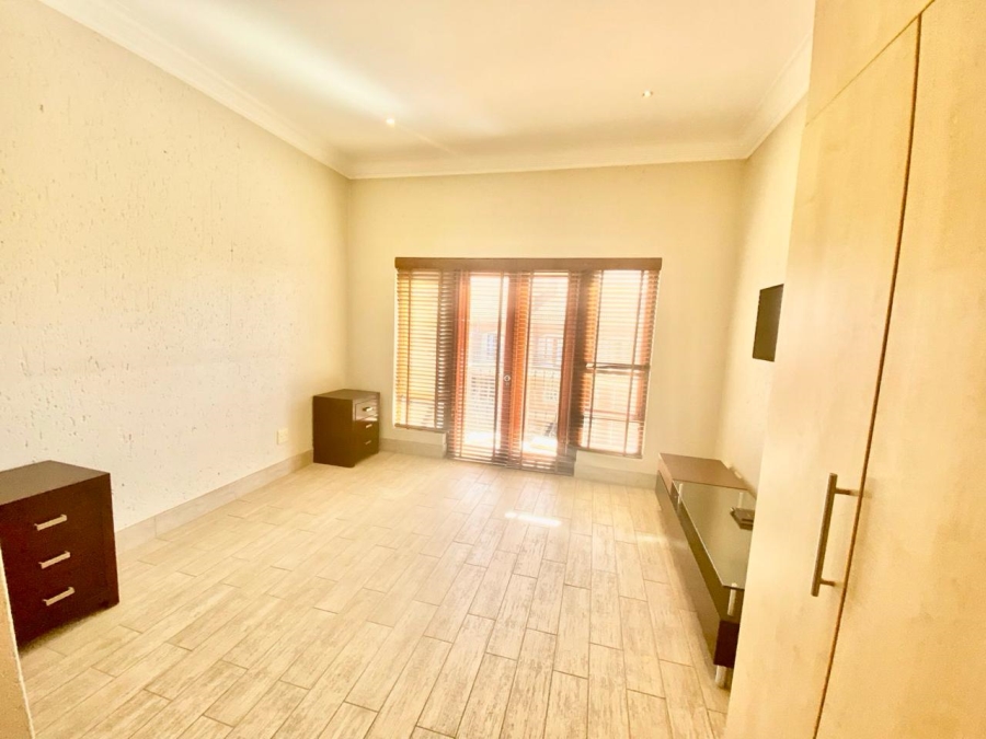 To Let 2 Bedroom Property for Rent in Morningside Gauteng