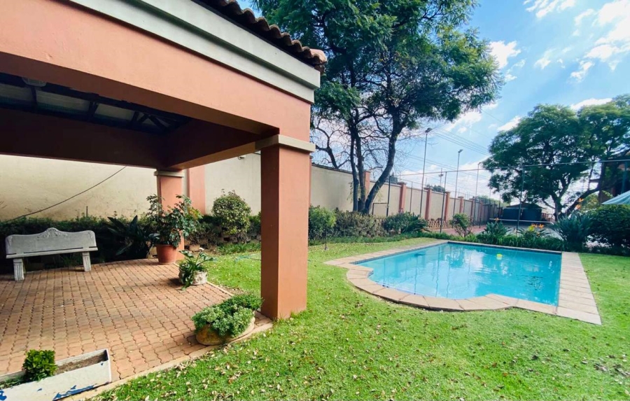 To Let 2 Bedroom Property for Rent in Morningside Gauteng