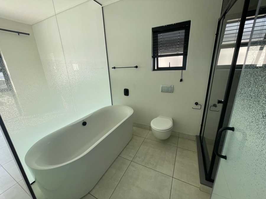 To Let 2 Bedroom Property for Rent in Waterfall Gauteng