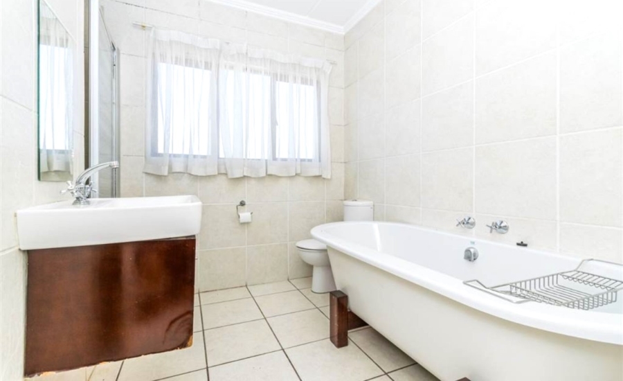 2 Bedroom Property for Sale in Sunninghill Gauteng