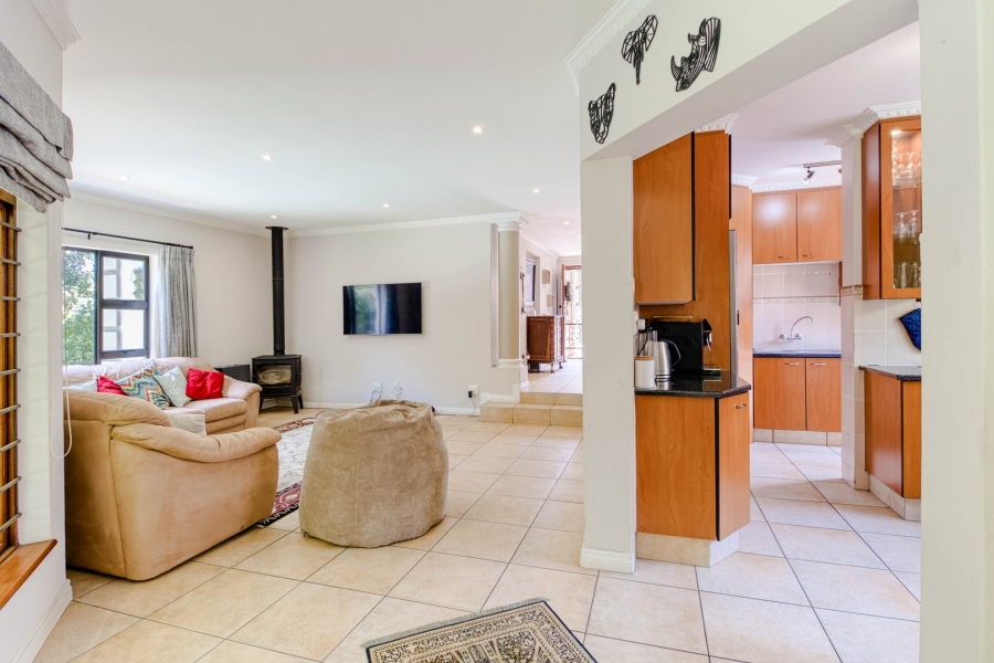 4 Bedroom Property for Sale in Magaliessig Gauteng