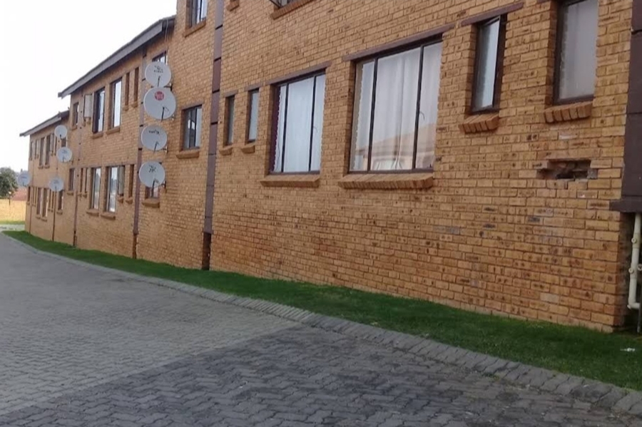 To Let 2 Bedroom Property for Rent in Meredale Gauteng